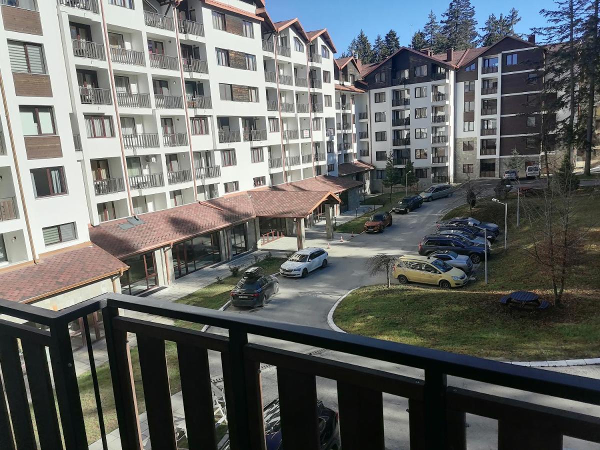 Apartment Gardens A27 *